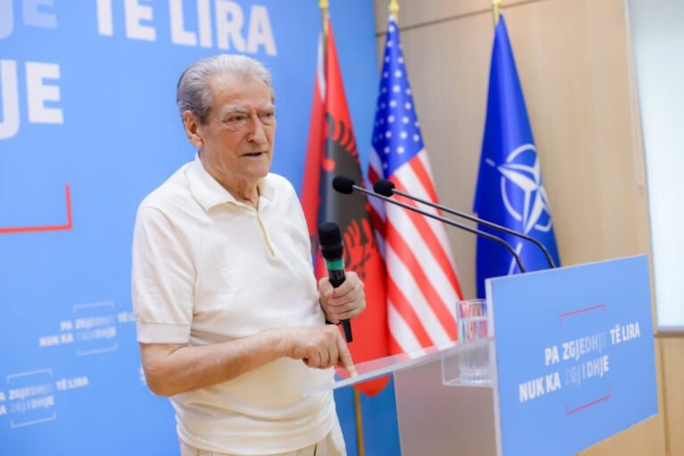 Berisha kundër qeverisë tranzitore me short: PD pro kufizimit të kryeministrit në dy mandate