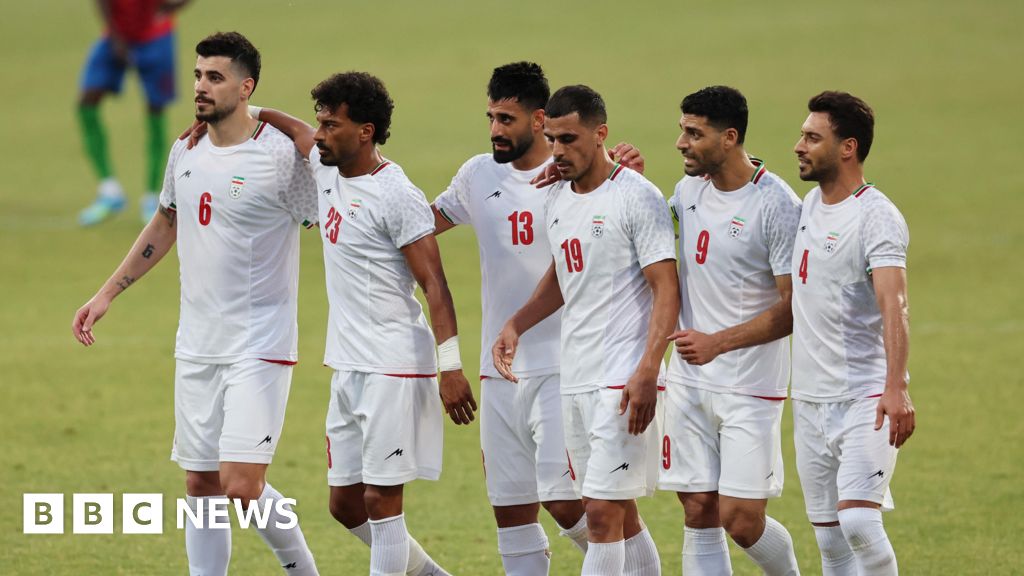 ekipit-te-futbollit-te-iranit-i-jepen-viza-per-te-hyre-ne-shba-per-kupen-e-botes-thone-zyrtaret