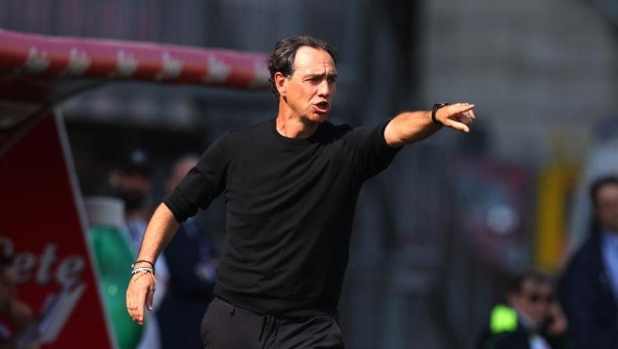 nesta-milan-cfare-konfuzioni-duhet-nje-drejtor-sportiv-dhe-nje-bomber-te-rinjte-italiane-rrisim-pula-ferme
