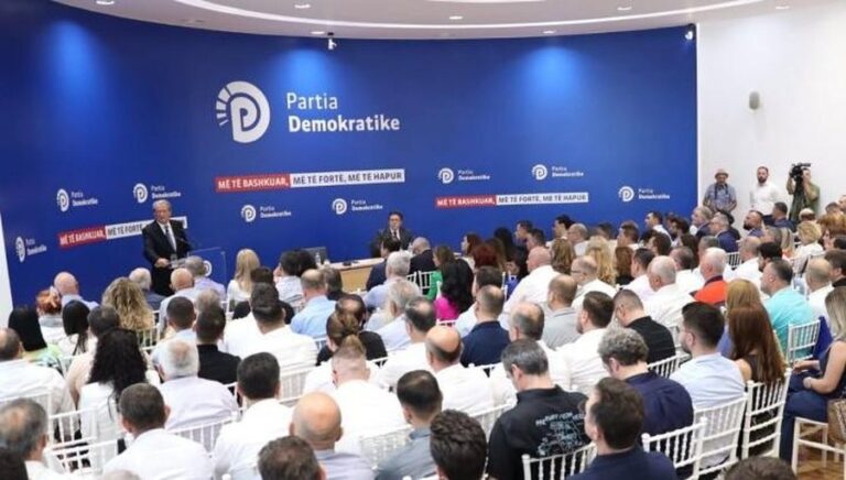 Më 1 korrik PD zgjedh kryetarin e Këshillit Kombëtar dhe Kryesinë e re