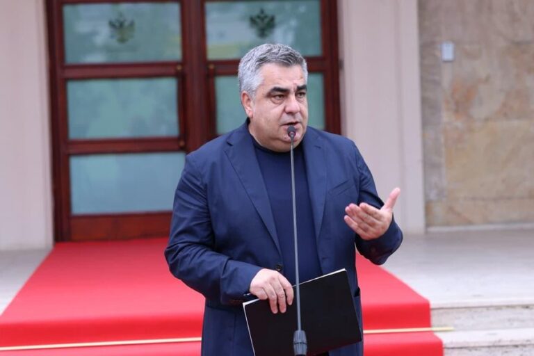 Thirrja në protestë për dorëheqjen e Ramës, flet ministri Gonxhja…