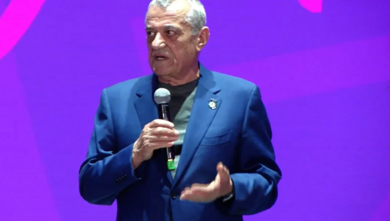 “Kam një amanet, mos harroni…”, porosia e Ruçit në 35-vjetorin e PS-së në Tiranë për deputetët dhe drejtuesit socialistë