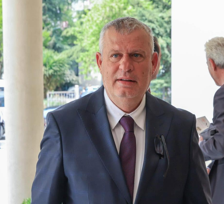 Forcimi i gatishmërisë për zjarret në pyje, prefekti Shkëlqim Hajdari takim ndërinstitucional në Tiranë