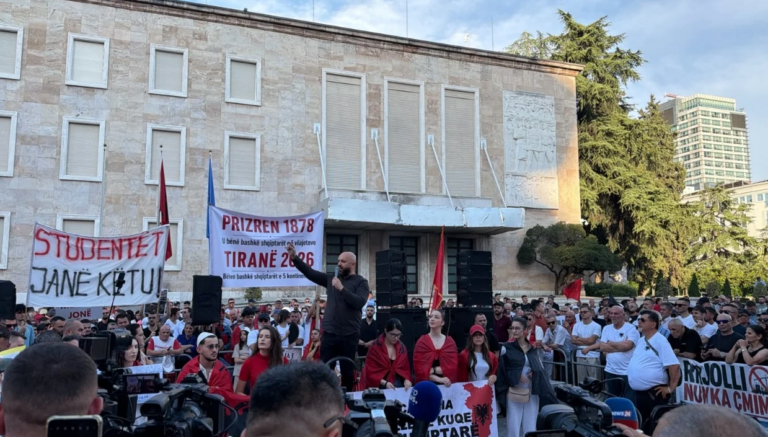 ”Berisha n’burg” ndez protestën, qytetarët kundër ndërhyrjes nga të rinjtë e FRPD-së