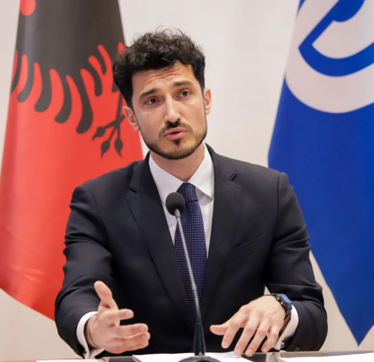 Mustafaj flet për protestën: PD duhet të ripërtërihet, Shqipëria jeton në një autokraci moderne
