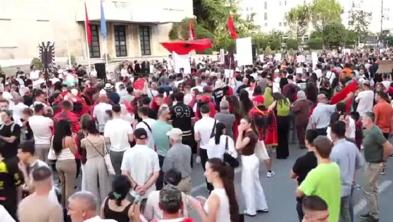 Dita e 16-të e protestës