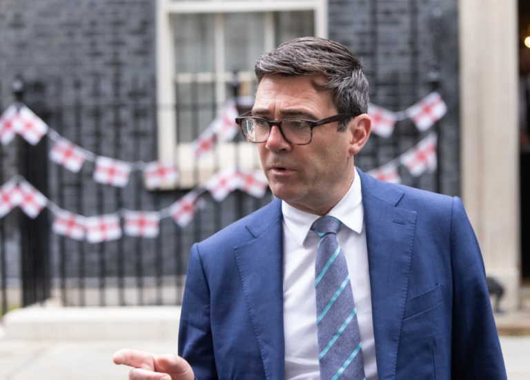 Andy Burnham, ”Mbreti i Veriut” që mund të udhëheqë Britaninë e Madhe