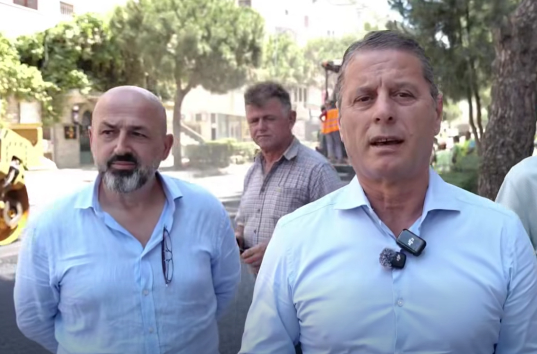 Kryebashkiaku Ndreu poston pamjet  Vijon transformimi i Bulevardit  Gjergj Fishta   nis shtresa e parë e asfaltit