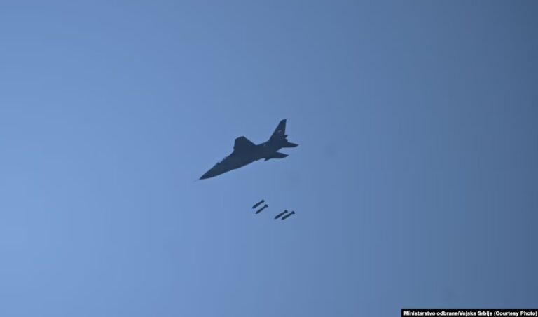 Serbia paralajmëron rritjen e arsenalit me raketa kineze