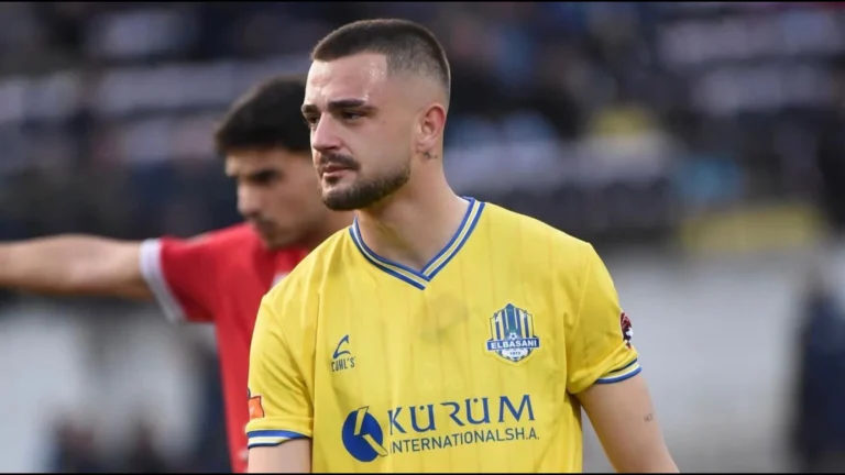 Futbolli në zi për Fatjon Bunjakun, mesazh ngushëllimi nga Armand Duka