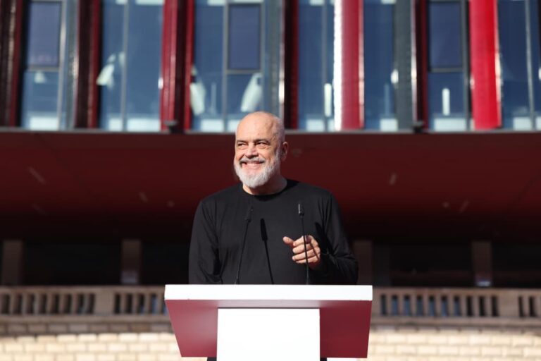Rama: Shqipëria kurrë për shitje, kam mandatin të çoj vendin në BE. Protesta është politike