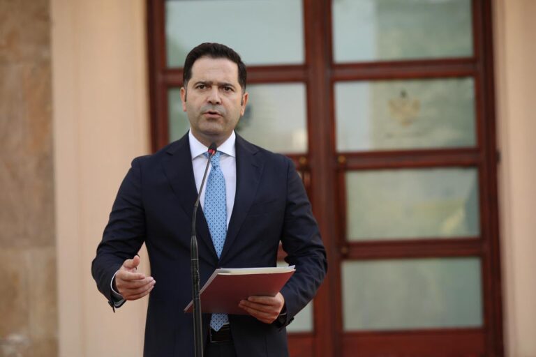 Ministri Malaj: Orët shtesë të policisë janë të parashikuara në buxhet