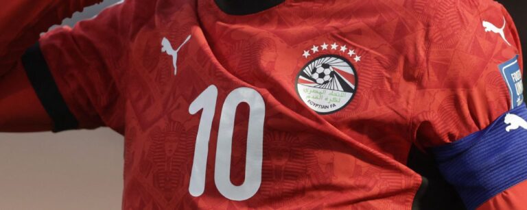 FIFA urdhëron Egjiptin të ndryshojë fanellën në Kupën e Botës