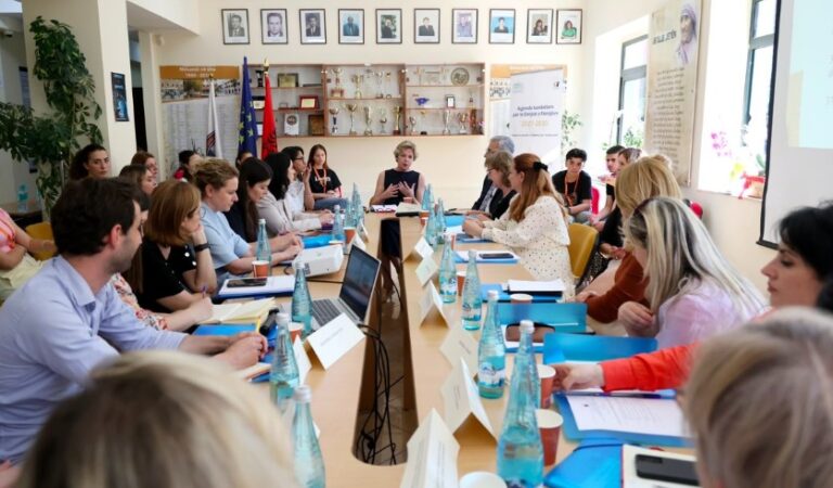 Ministrja Sala bashkëbisedim me fëmijët mbi risitë e Agjendës Kombëtare të të Drejtave të Fëmijëve 2027-2030