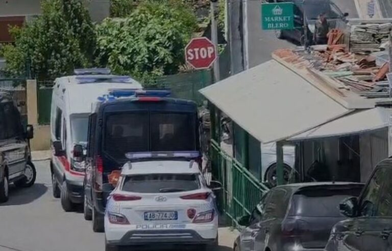 Vrasja në Kamëz pas sherrit në kalçeto, identifikohet autori i krimit. Edhe RENEA në aksion