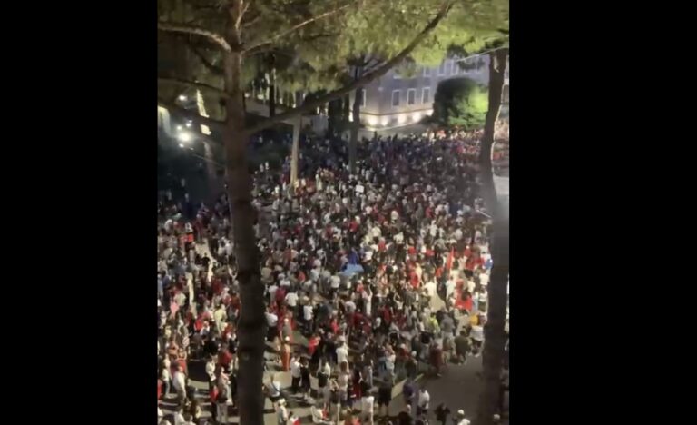 Dita e 15-të e protestës, ja sa është pjesëmarrja e qytetarëve para Kryeministrisë