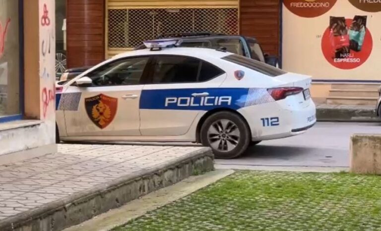 Plagosje me armë zjarri në Pogradec, i riu kapet në Përrenjas