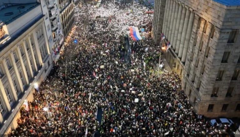 Kreshnik Spahiu: Pse 1 milion protestues nuk e rrëzuan Vuçiçin edhe pas 2 vjet protestash?