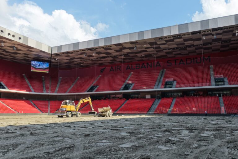 Përgatitjet për UEFA EURO U-21 2027, nisin punimet në stadiumin “Air Albania”