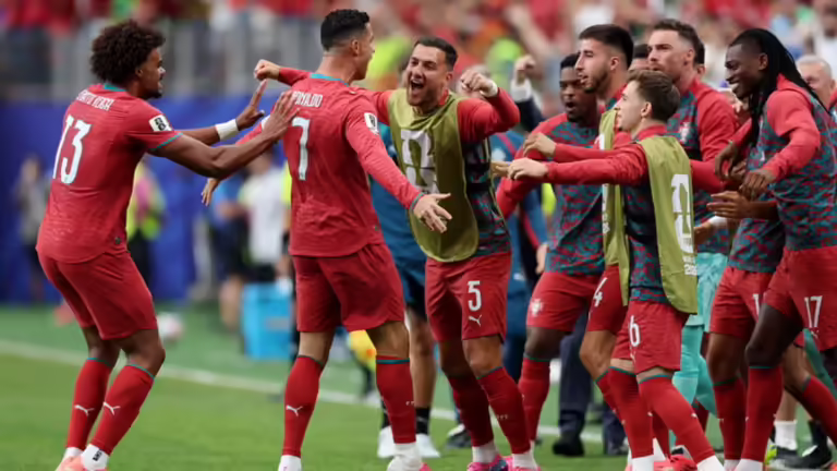 Portugalia fiton me “manita” ndaj Uzbekistanit, Ronaldo shkëlqen me dopietë