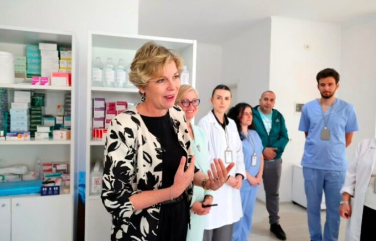 Sala në Pogradec: Për herë të parë, tarifa të unifikuara për turistët e huaj në qendrat shëndetësore verore
