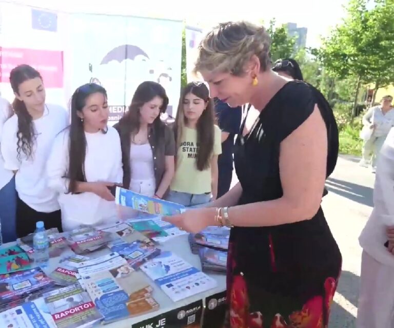Ministrja Sala: Mbrojmë fëmijët, asnjë i përjashtuar. Publikohet Axhenda Kombëtare për të Drejtat