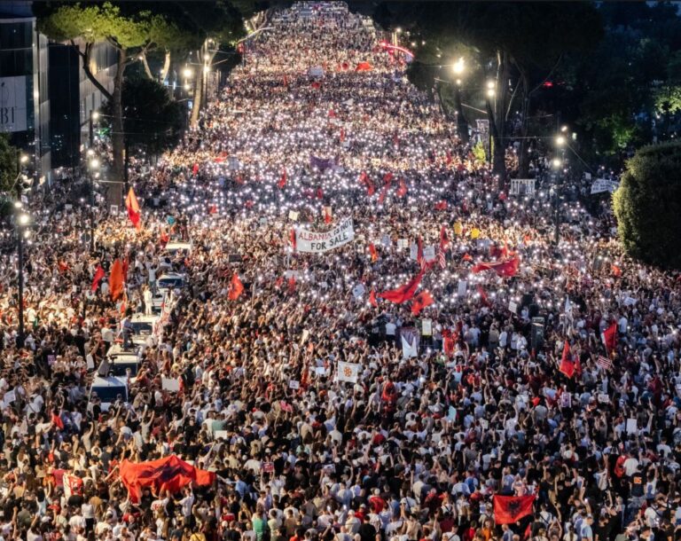 19 ditë protestë para kryeministrisë, policia procedon penalisht 27 protestues