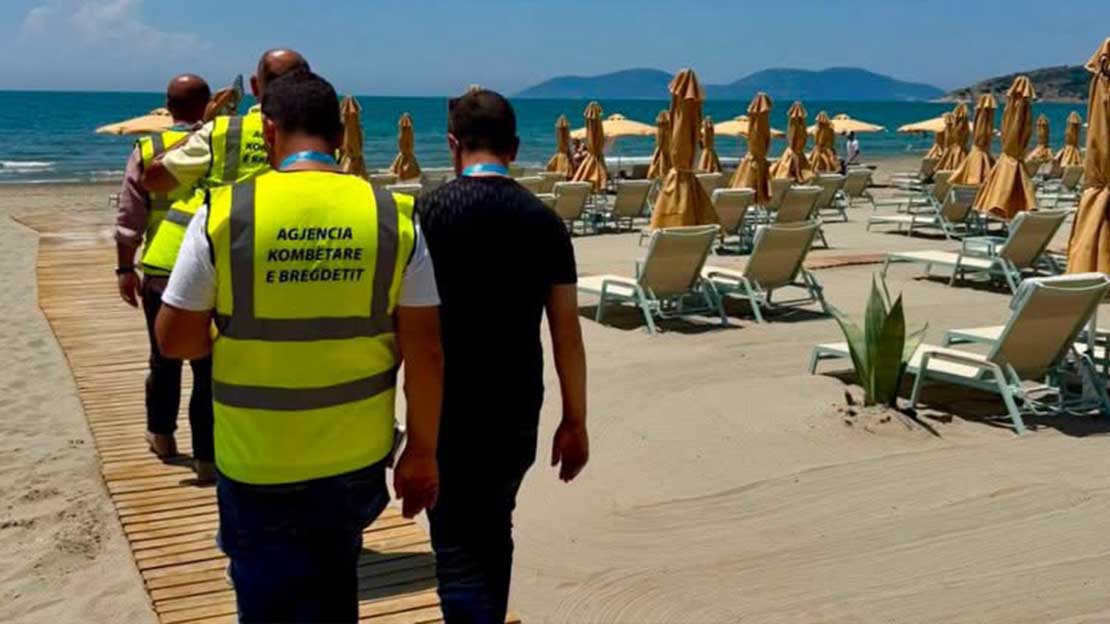 Sezoni turistik  Gonxhja  Vijon inspektimi në plazhet e Vlorës  garantohet hapësira publike për pushuesit