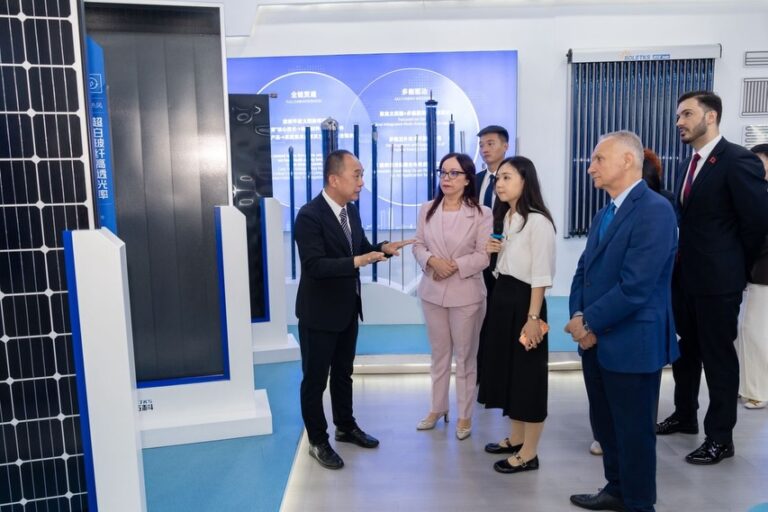 Spahiu në Kinë: Diskutime për zgjerimin e bashkëpunimit ekonomik dhe kulturor me Dezhou