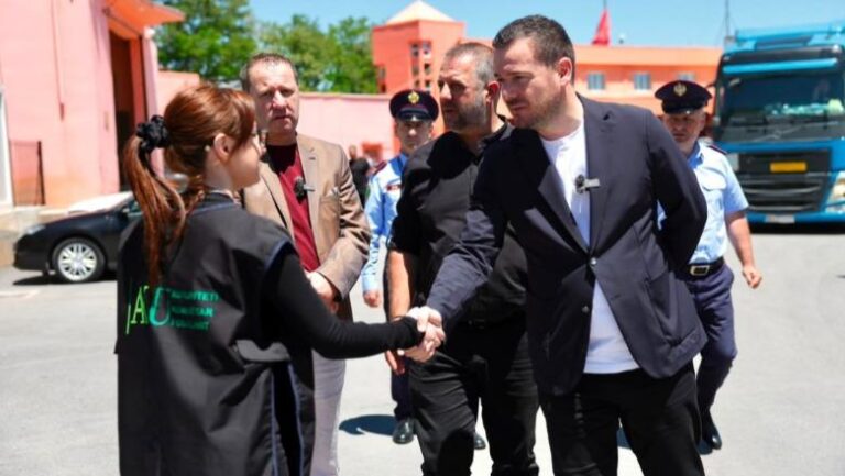Salla dhe Lamallari inspektojnë Qafë Thanën, paralajmërohen investime të reja për sigurinë ushqimore