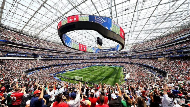 Botërori 2026 thyen rekorde/ Mbi 4.6 milionë tifozë në stadiume gjatë fazës së grupeve