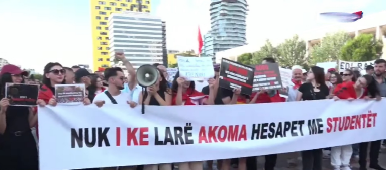 Dita e 9 protestës, një mesazh për Ramën nga studentët