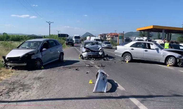 Aksident në aksin Lezhë-Milot, tre persona dërgohen në spital