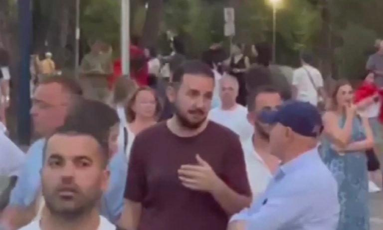 Ervin Salianji sërish i bashkohet protestës