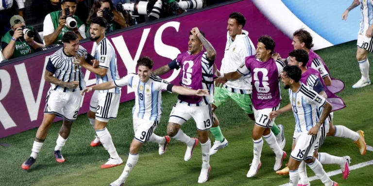 Argjentina shkon në gjysmëfinale pas fitores dramatike në shtesë ndaj Zvicrës së Xhakës