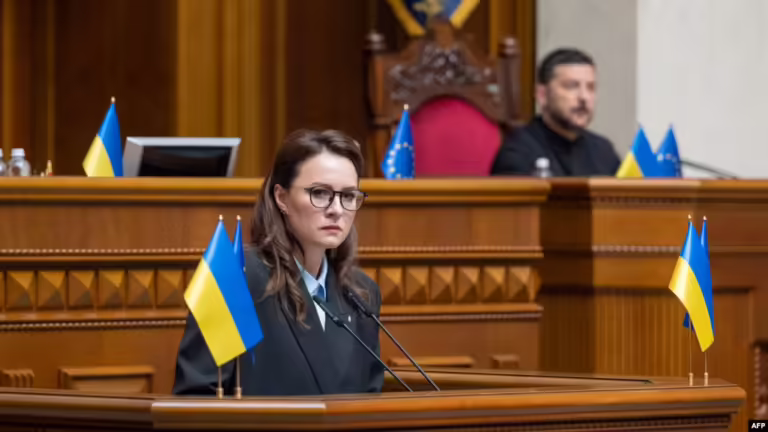 Presidenti i Ukrainës, Volodymyr Zelensky njofton për zëvendësimin e kryeministres si pjesë të një riorganizimi më të gjerë të Qeverisë