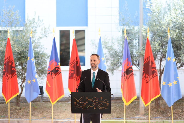Ministri Lamallari: ”Smart City”, një kapërcim epokal për sigurinë publike dhe mbrojtjen e qytetarëve