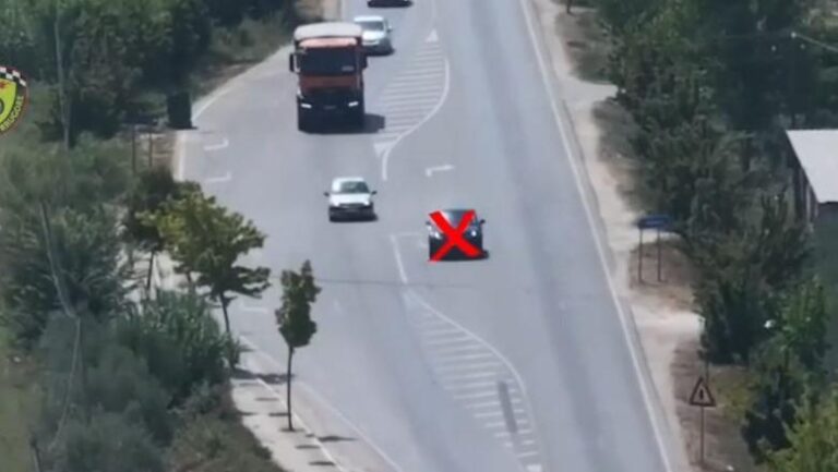 Policia Rrugore me dorë të ”hekurt”, 8 shoferë në pranga dhe mbi 4 mijë gjoba në 24 orë