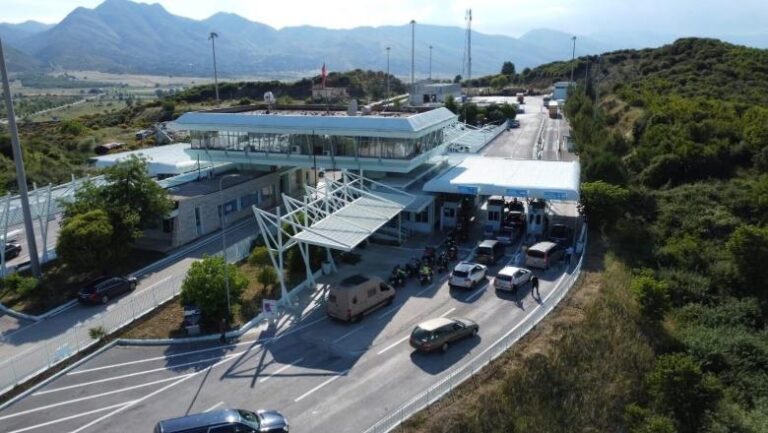 Doganierët grekë në grevë, pika kufitare Kakavijë të hënën e pakalueshme nga ora 07:00 deri në 11:00