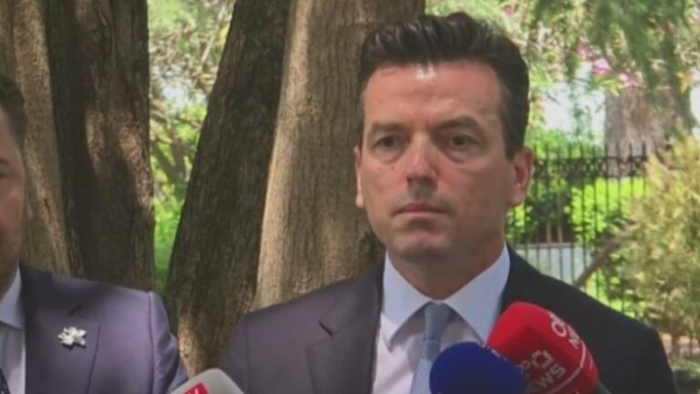 Shehaj merr dokumentin konfidencial në Kuvend dhe ikën me vrap, PS kërkon përjashtim 60-ditor dhe referim në SPAK
