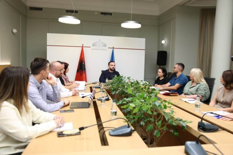Ministri Jaupaj: Strategjia e re e mbetjeve synon përafrimin me standardet e BE-së