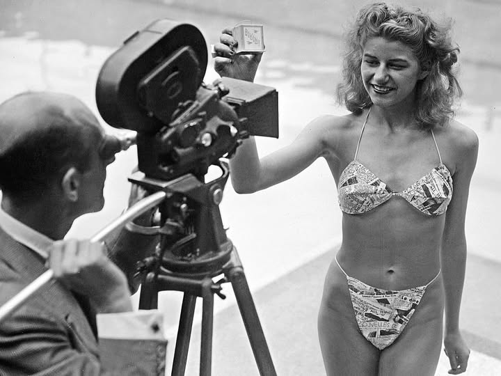 bikini-veshja-qe-tronditi-boten-revolucioni-i-modes-qe-vatikani-e-shpalli-mekat