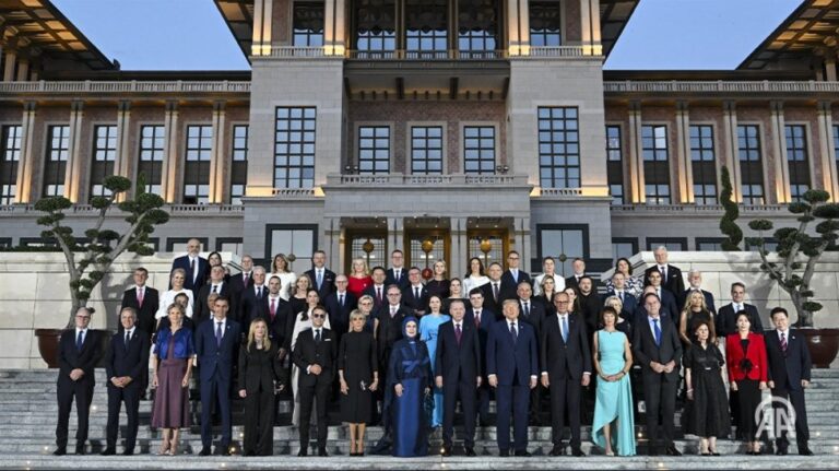 Fotoja zyrtare nga darka e Erdoganit me liderët e NATO-s
