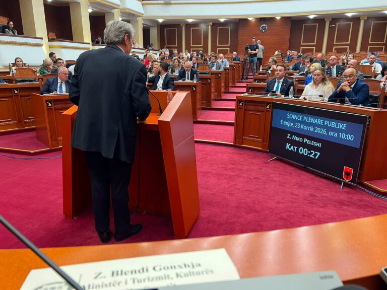 Gonxhja sulmon opozitën: Vendi nuk do të kthehet më në kaos, “Shqipëria 2030” nuk ndalet