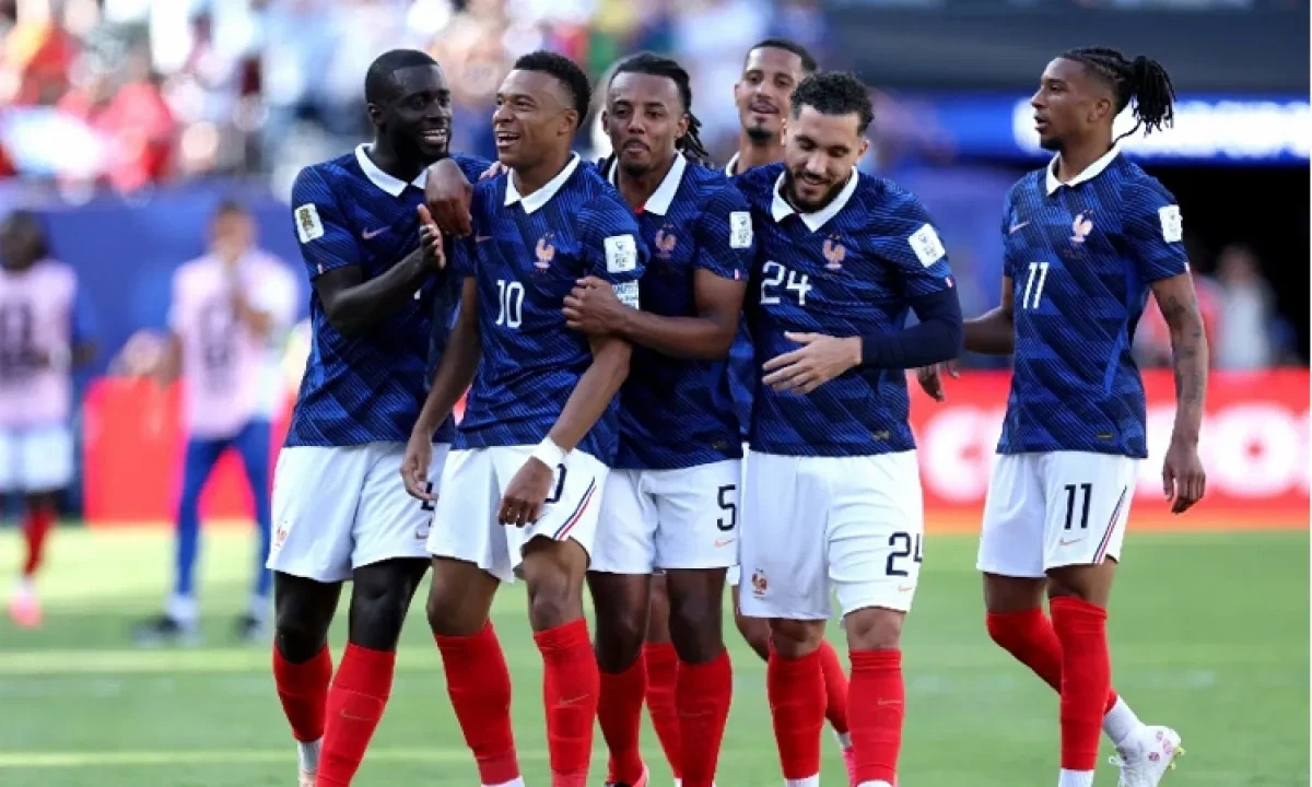 ambasada-franceze-i-reagon-ish-kryeministrit-spanjoll-sipas-te-cilit-ekipin-francez-nuk-ka-asnje-futbollist-te-lindur-ne-france