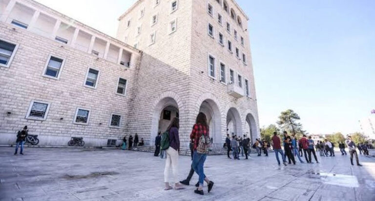Studentët e huaj zgjedhin Shqipërinë për studime/ Të rinjtë nga Italia, Kosova dhe vendet e rajonit dominojnë regjistrimet