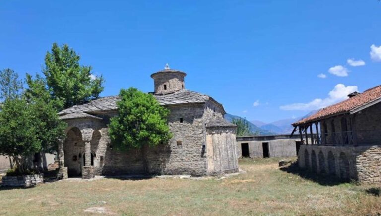 Manastiri i Cepos, kujtesa historike e Labërisë, në cep të Malit të Gjerë