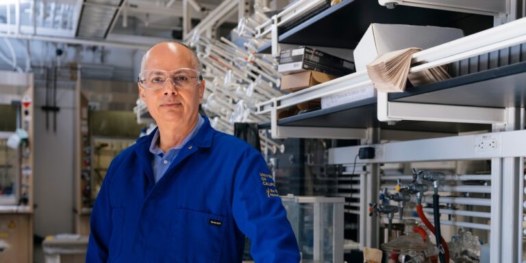 Omar Yaghi, kimisti gjeni që po shuan etjen globale me ujë të nxjerrë nga ajri
