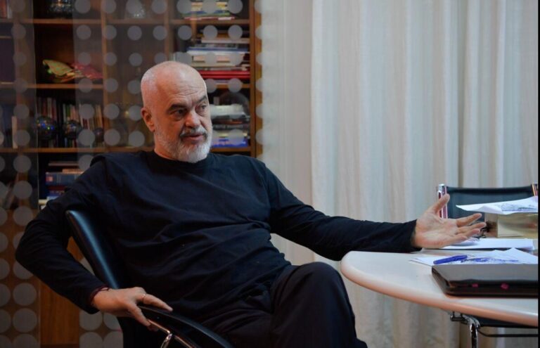 Edi Rama flet për gazetën italiane “Corriere della Sera” për protestën. Projekti i familjes Trump…..