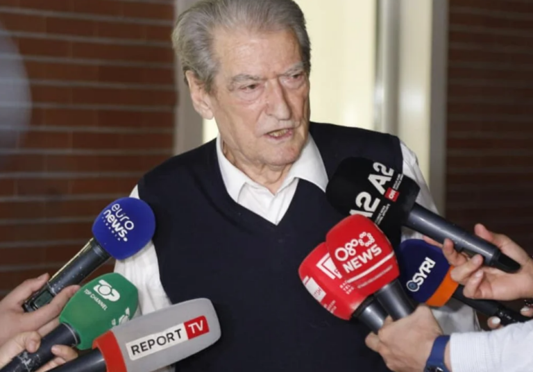 Sherri me anëtaren demokrate, Berisha: Është e lirë të flasë. Lashë një porosi për Këshillin Kombëtar
